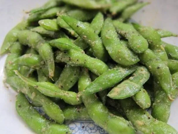 Edamame con salsa alla senape e sesamo