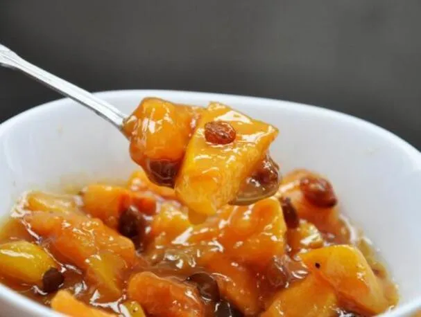 Dolce di mele cotogne in umido da leccarsi le dita
