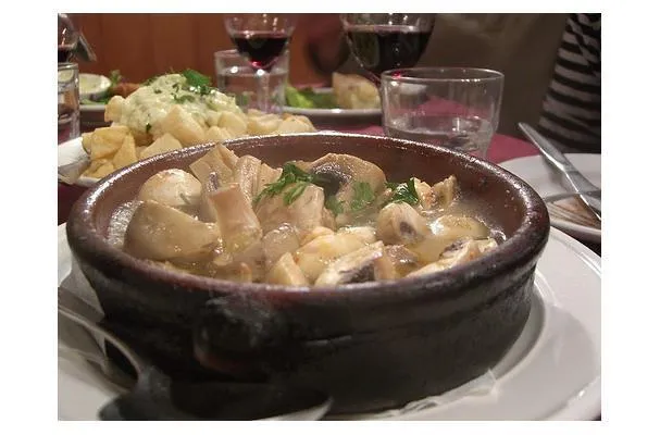 Salsa al vino all'aglio