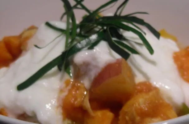 Curry di stufato con foglie di lime kaffir