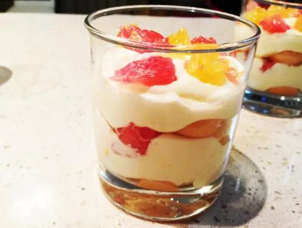 Tiramisù al mandarino e pompelmo rosso rubino