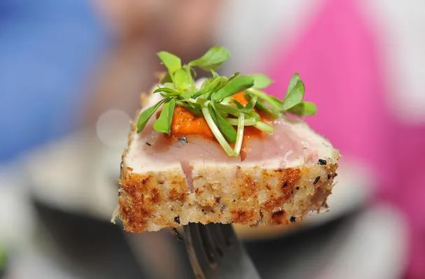 Tonno bianco croccante con crosta di panko e baharat