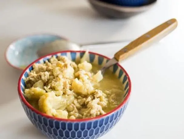 Ricetta di pollo al curry cheto con 4 ingredienti