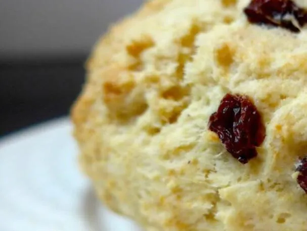 Scones perfetti con uvetta