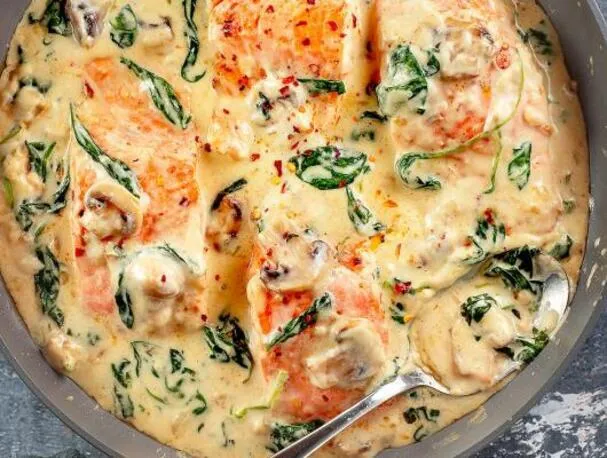 SALMONE ALLA FIORENTINA