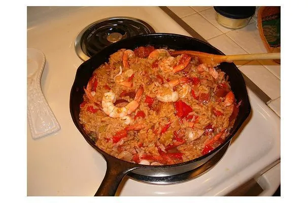 Jambalaya con salsiccia affumicata