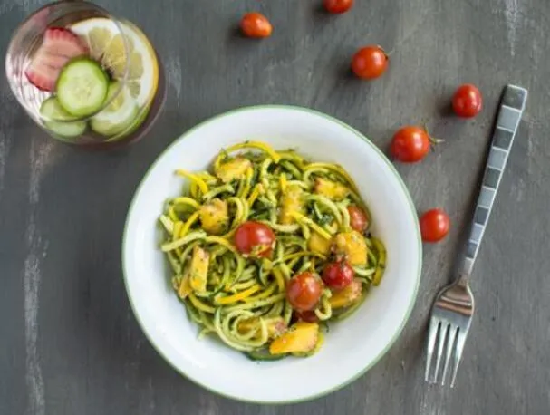 Insalata estiva di pasta al pesto