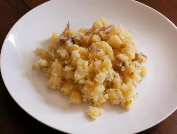 Patate tiepide con coriandolo e lime