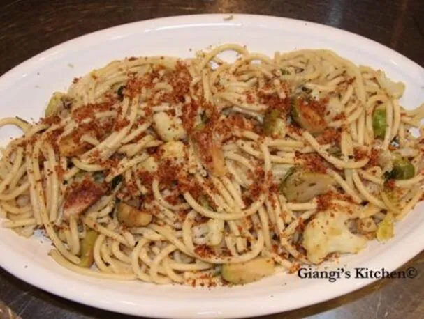 Bucatini con cavolfiore e cavoletti di Bruxelles